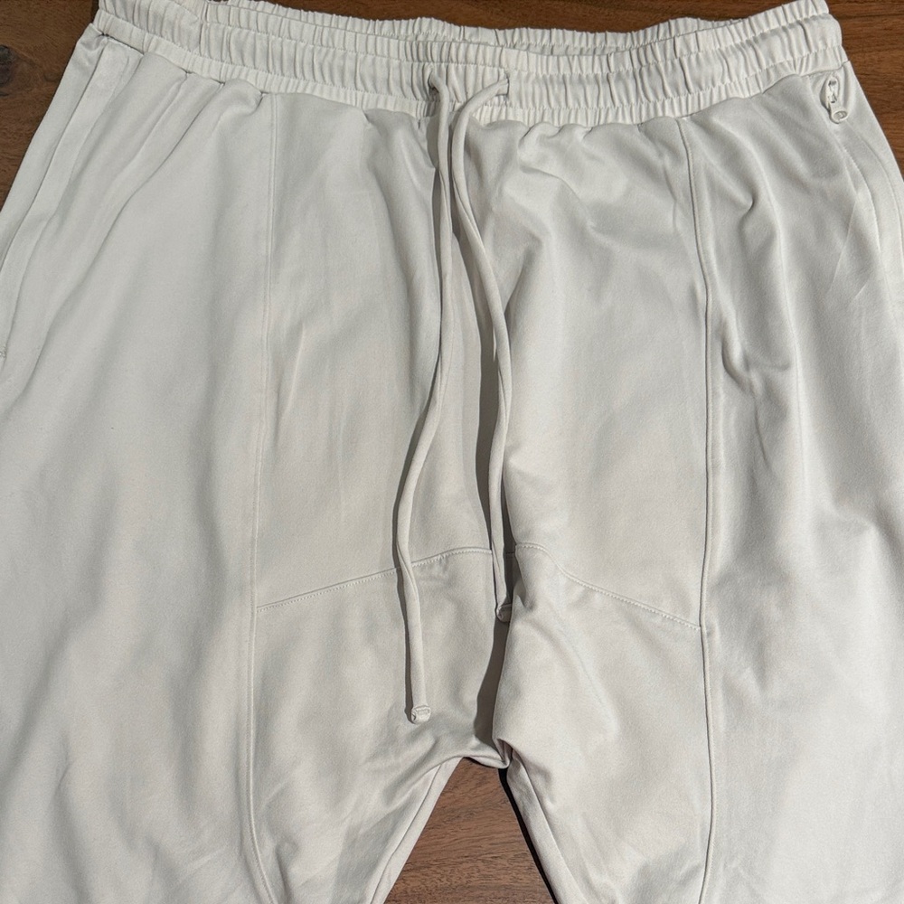 ALO Yoga Cream Jogger Pants , size L , like new .